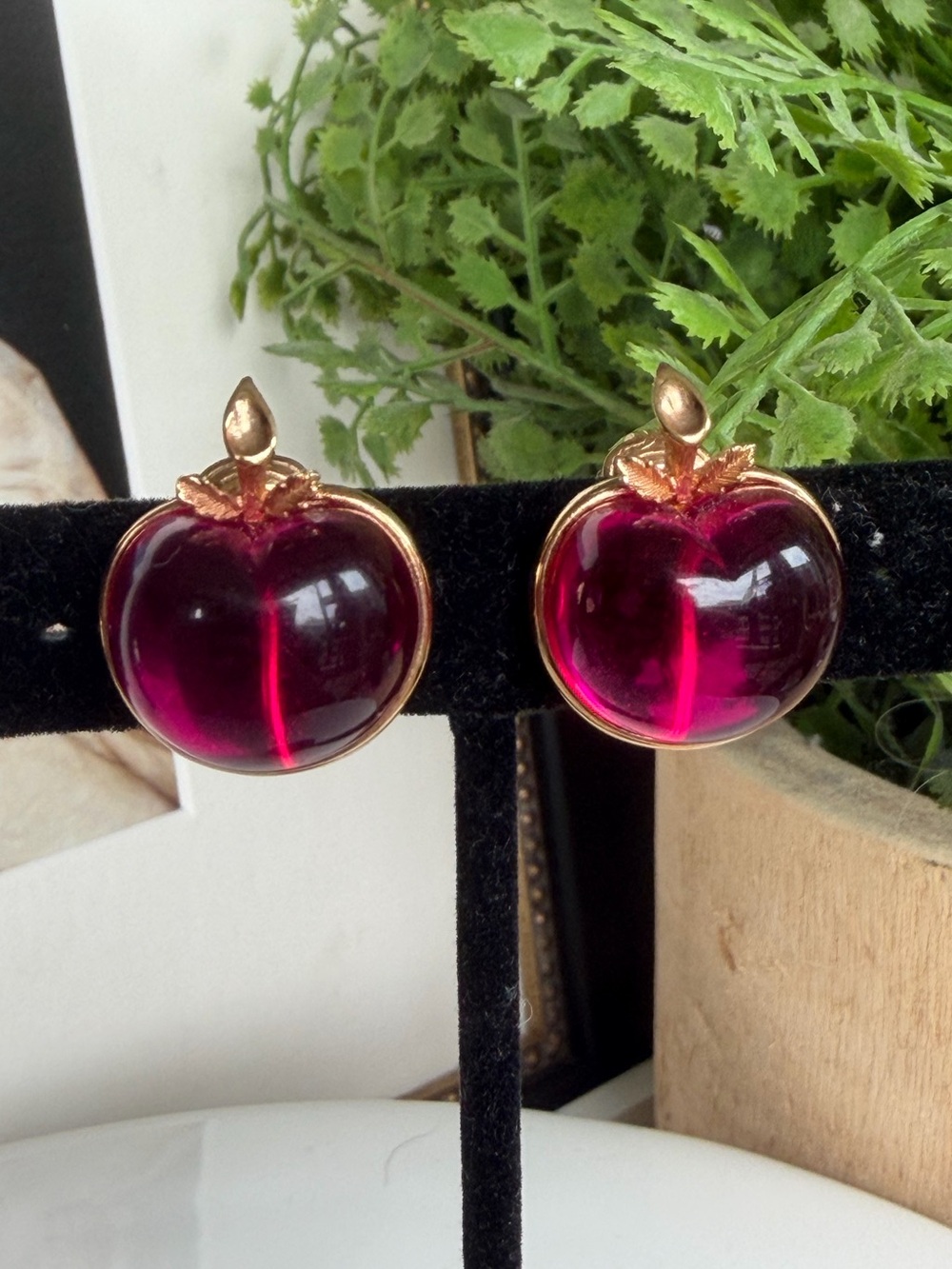 Vintage Sarah Coventry Glass Apple Earrings